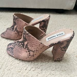Peep toe snake print Steve Madden block heels